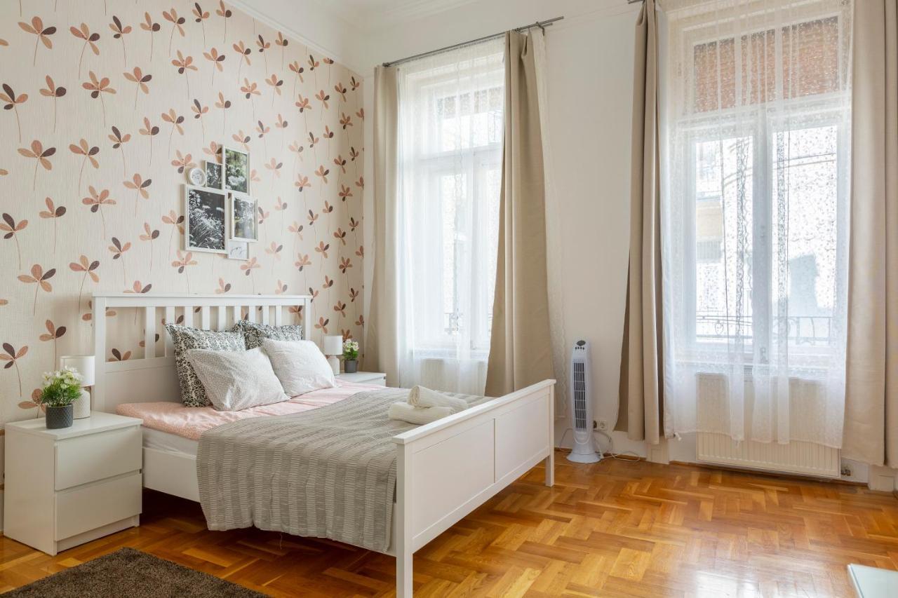 Deluxe Dream Home In The Center Budapest Exterior photo